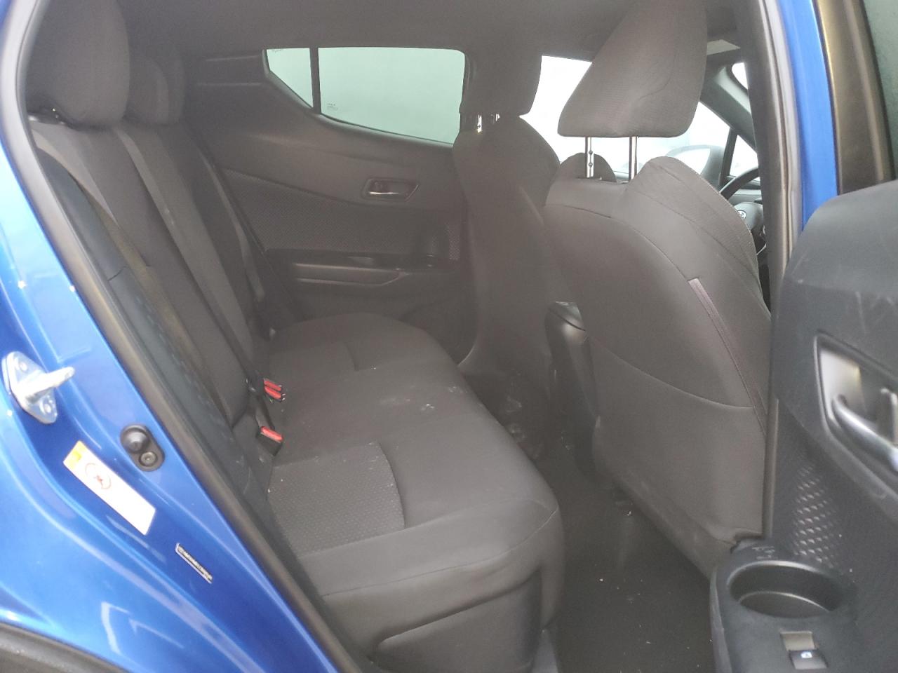 2018 Toyota C-HR - Image 11