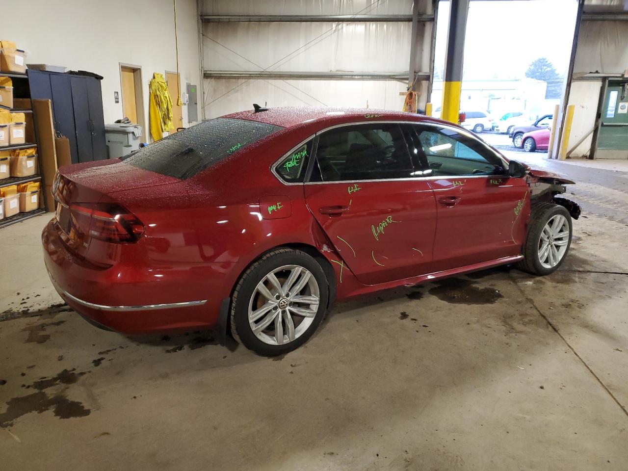 2018 Volkswagen Passat - Image 3