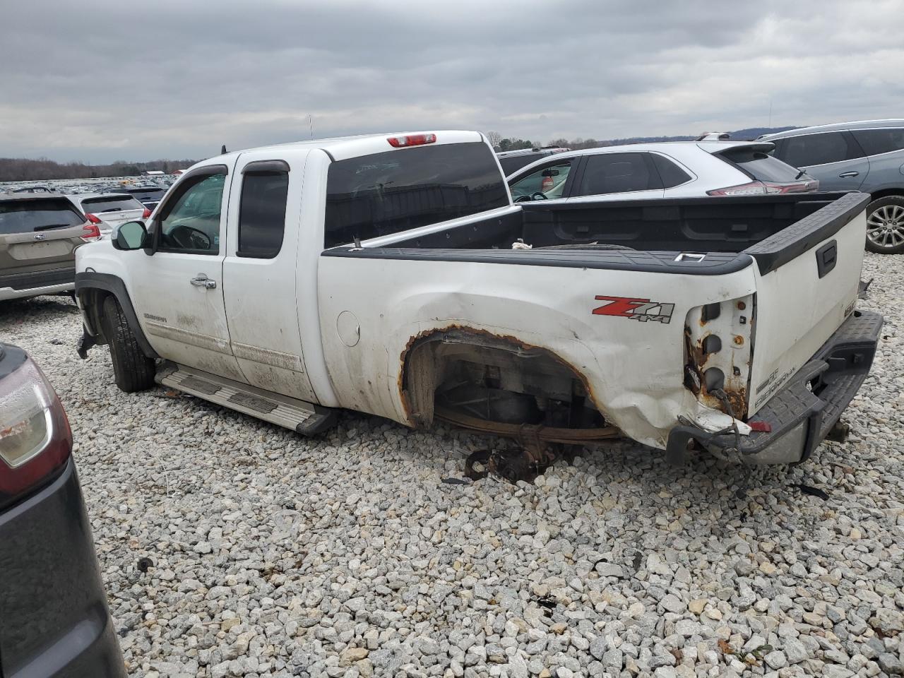 2010 GMC Sierra - Image 2