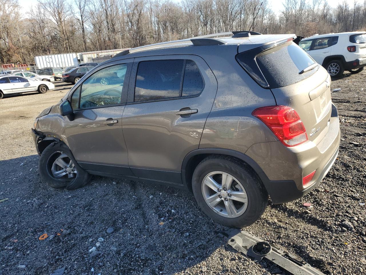 KL7CJPSB1MB311591 2021 CHEVROLET TRAX - Image 2