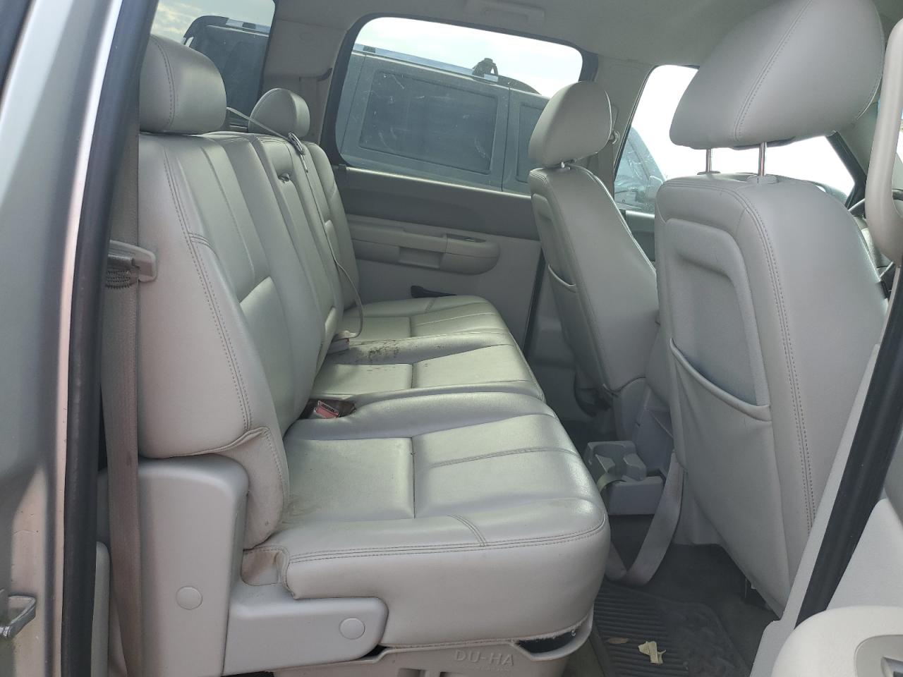 2011 GMC Sierra - Image 10