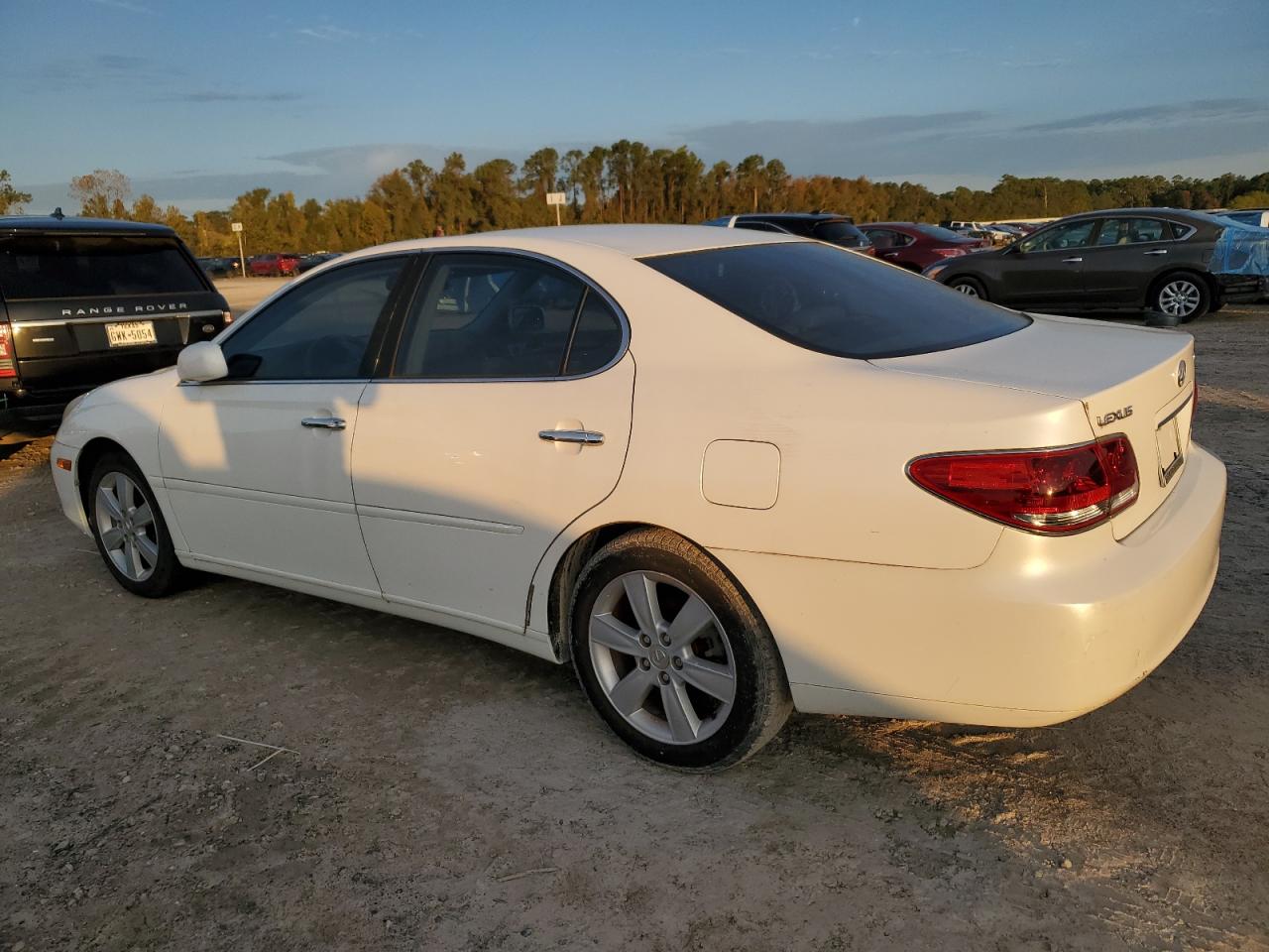 2005 Lexus ES - Image 2