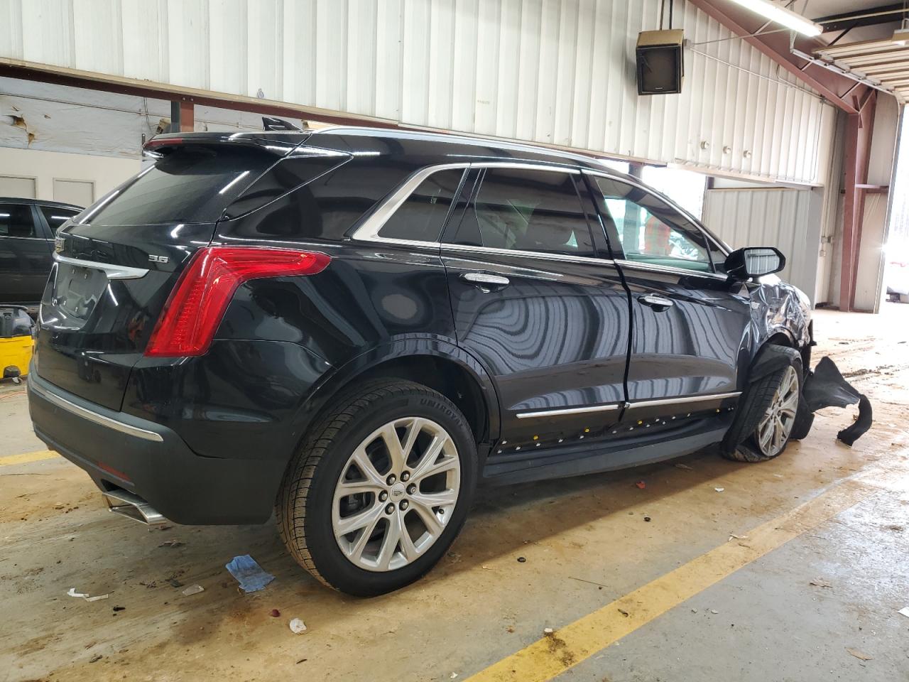 VIN 1GYKNCRSXKZ209285 2019 CADILLAC XT5 no.3