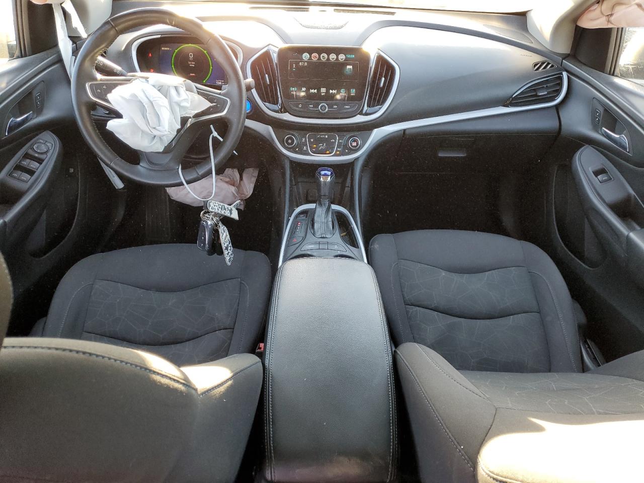 2017 Chevrolet Volt - Image 8