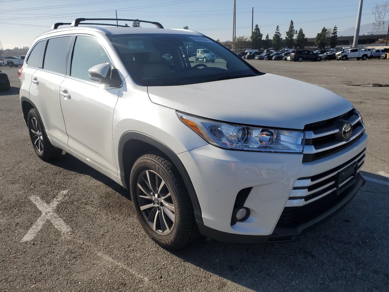 2018 Toyota Highlander - Image 4