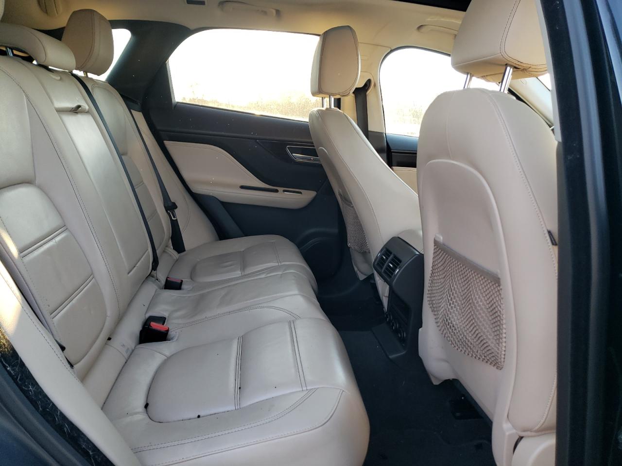 2017 Jaguar F-Pace - Image 12