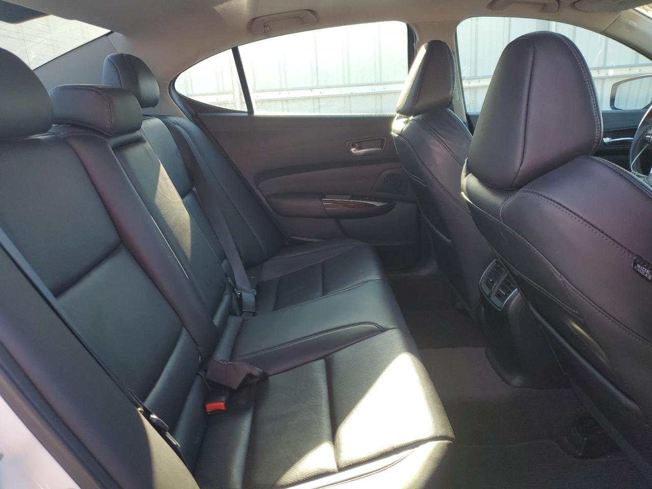 2015 Acura TLX - Image 10