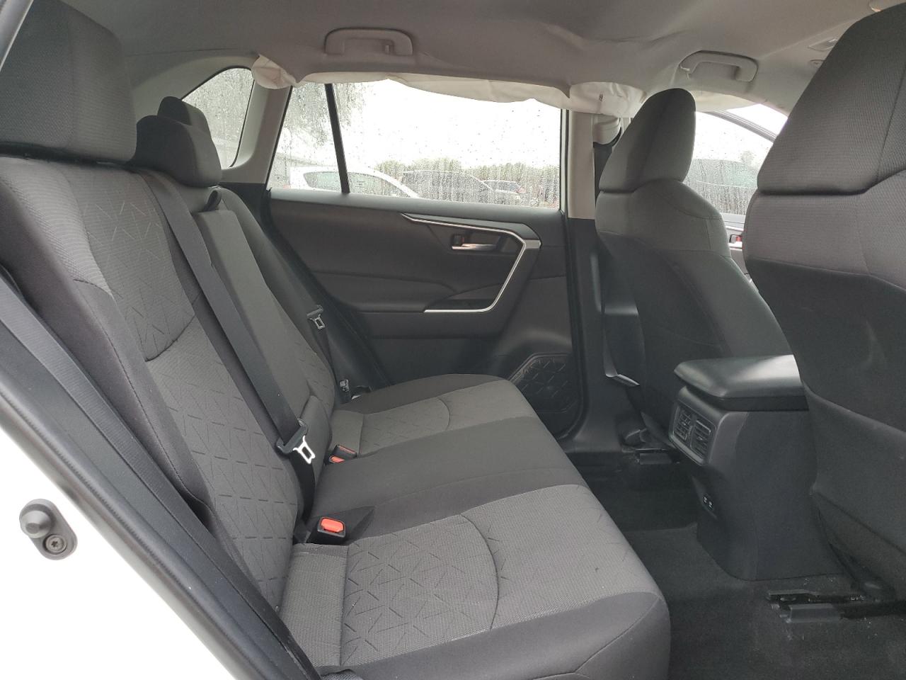 2021 Toyota RAV 4 - Image 11