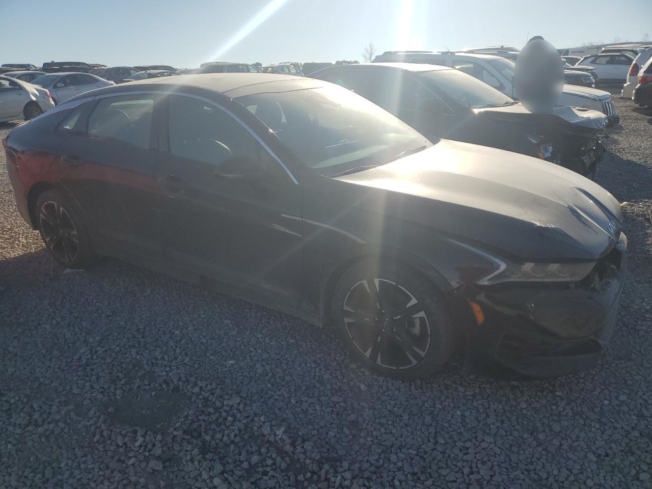 2022 Kia K5 - Image 4