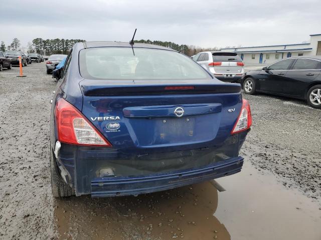  NISSAN VERSA 2018 Granatowy