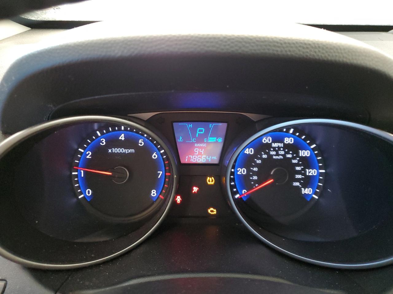2010 Hyundai Tucson - Image 9