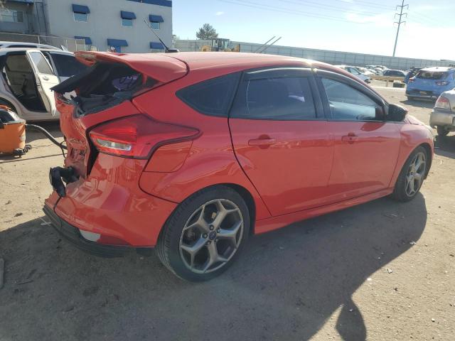  FORD FOCUS 2017 Червоний