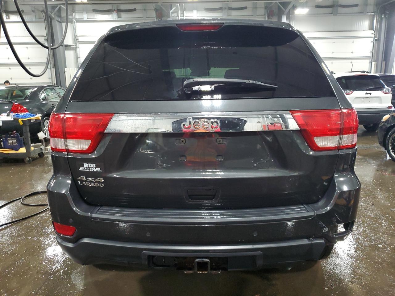 2011 Jeep Grand Cherokee - Image 6