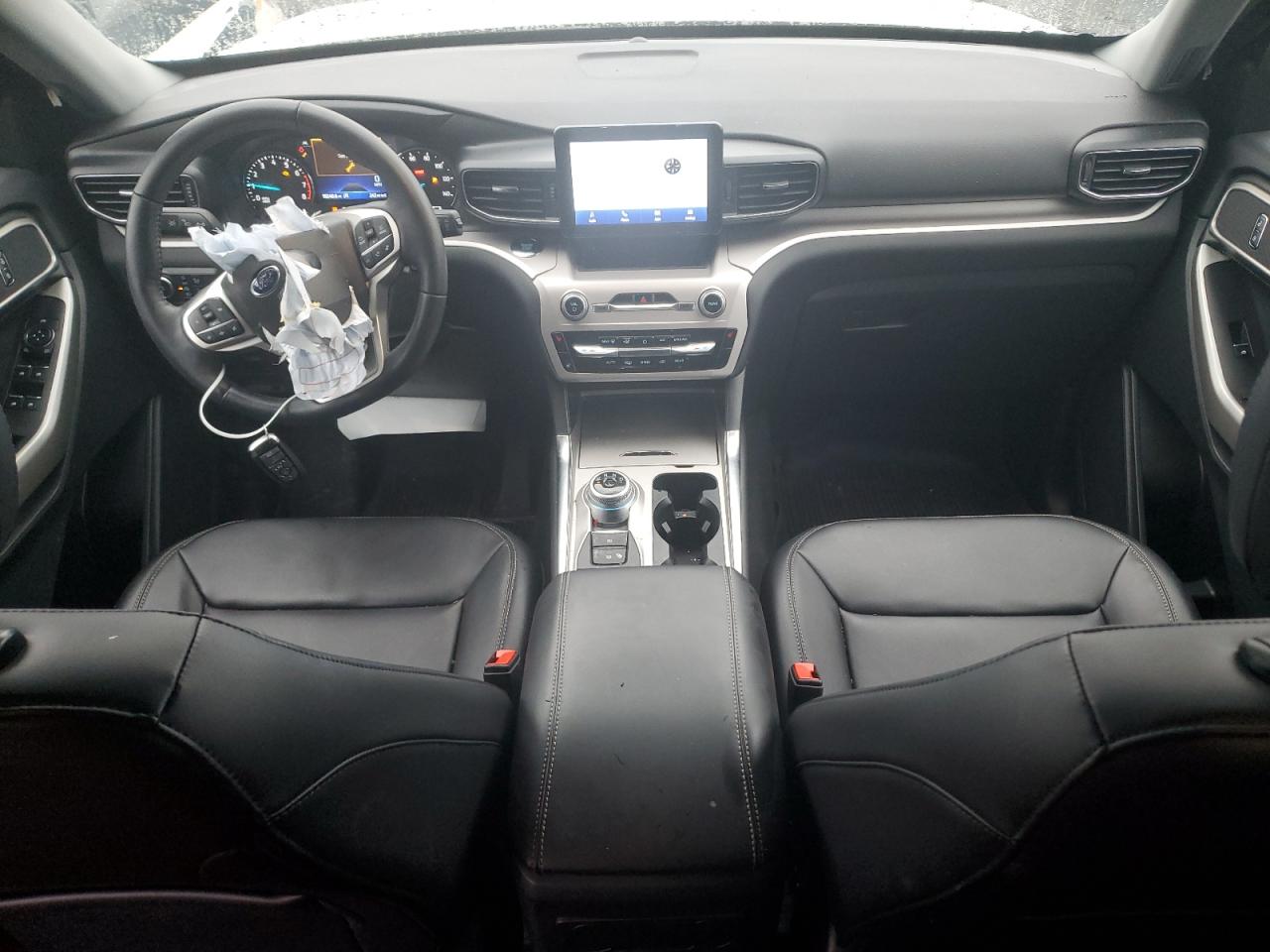 2023 Ford Explorer - Image 8