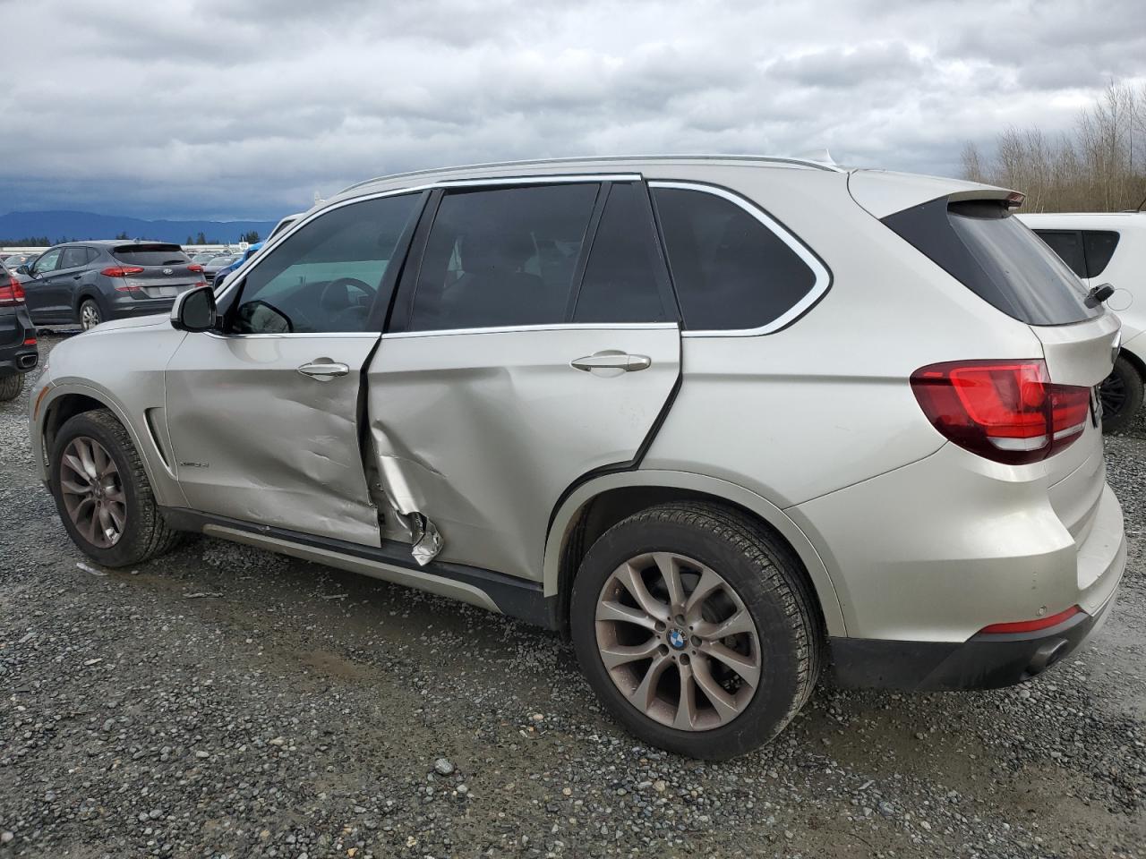 VIN 5UXKR0C53F0K67355 2015 BMW X5 no.2