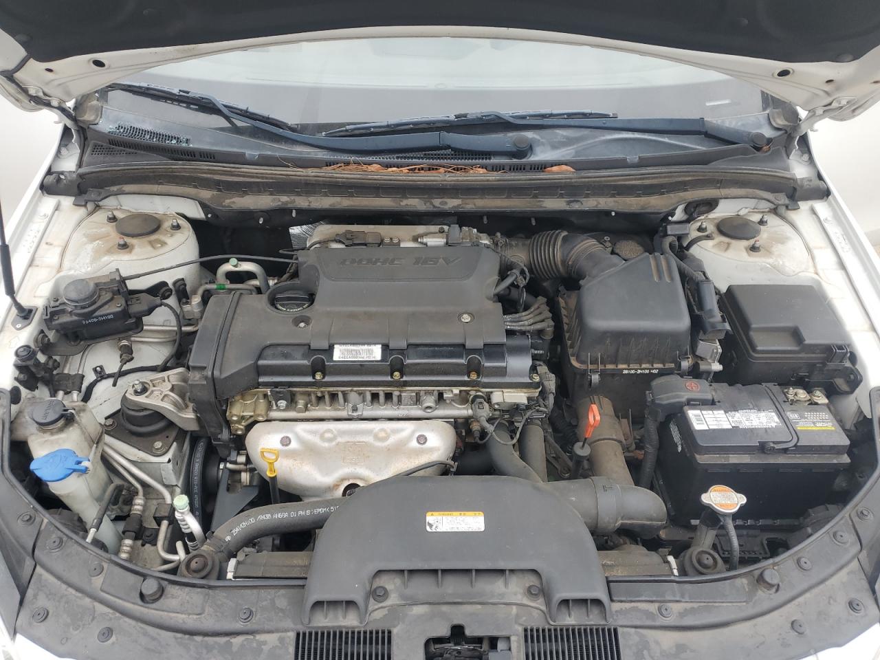 2011 Hyundai Elantra - Image 11
