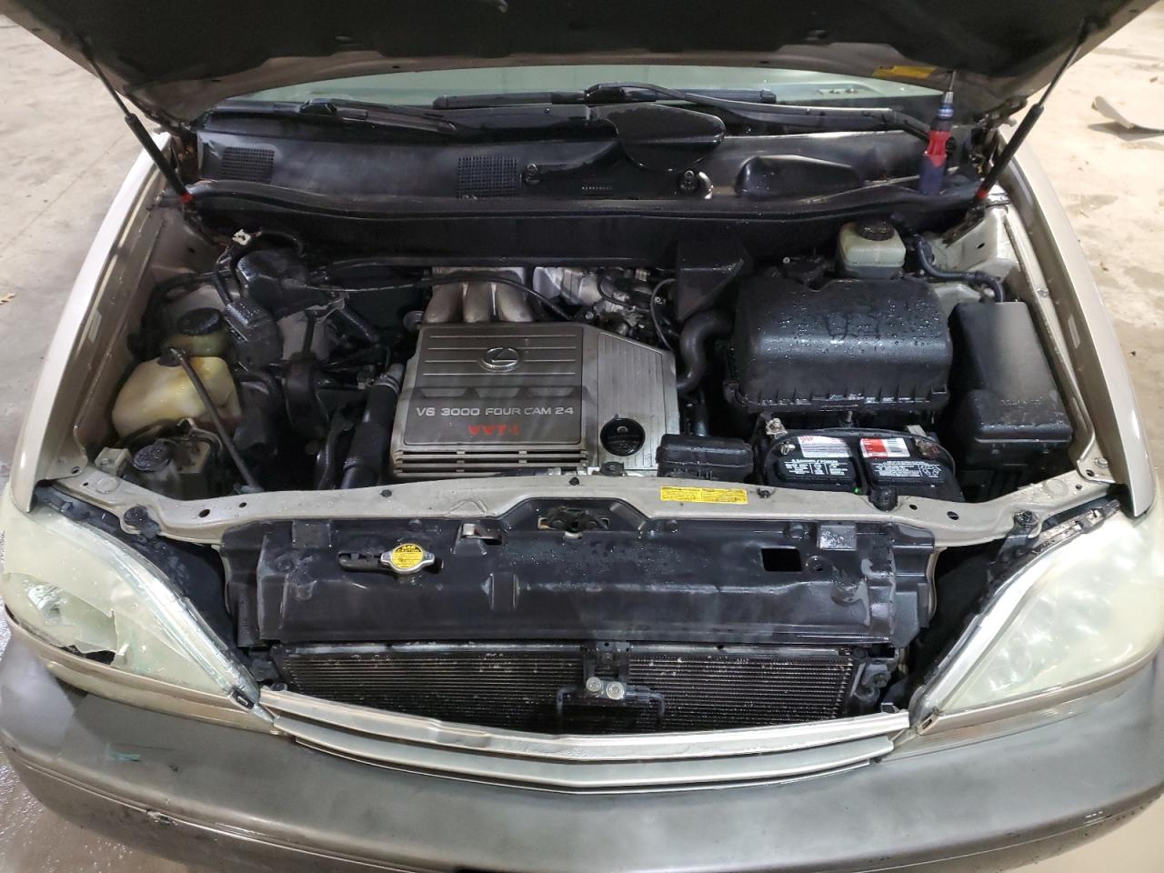 2003 Lexus RX - Image 12