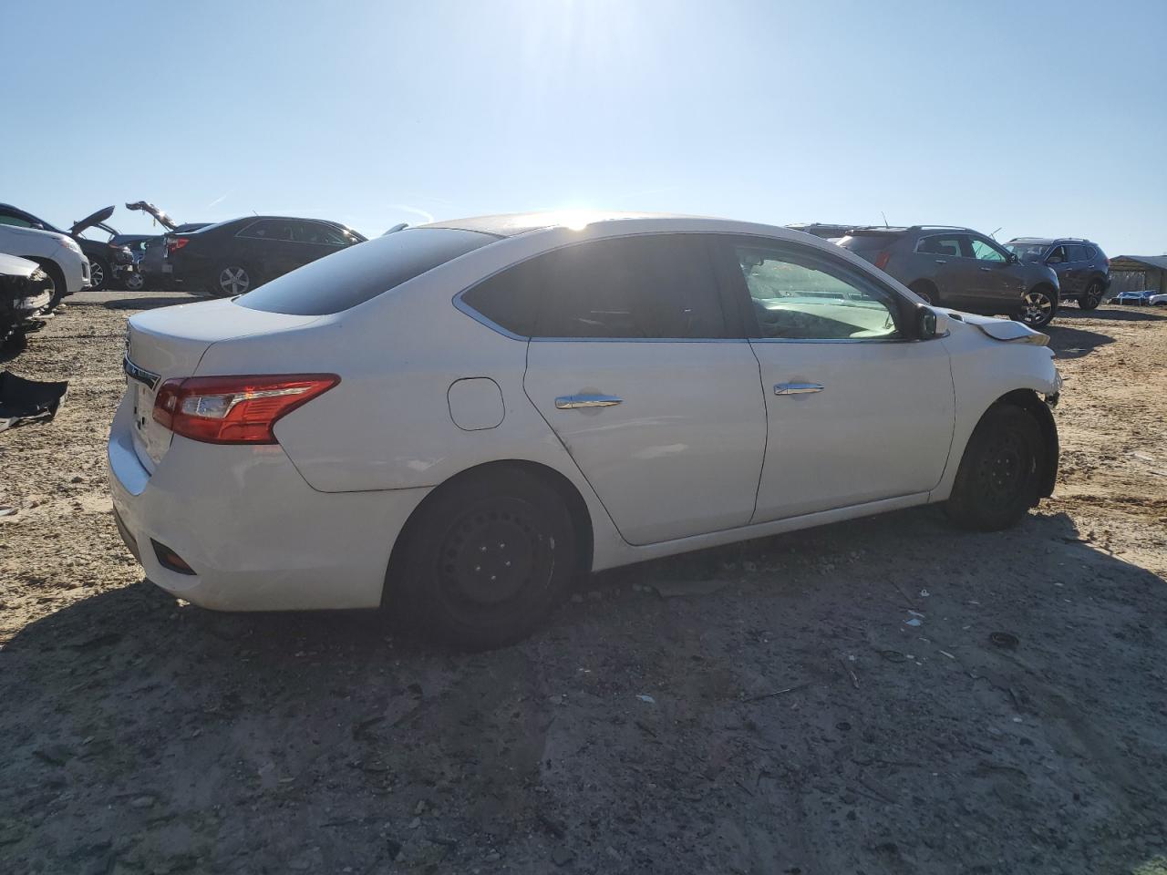 2016 Nissan Sentra - Image 3