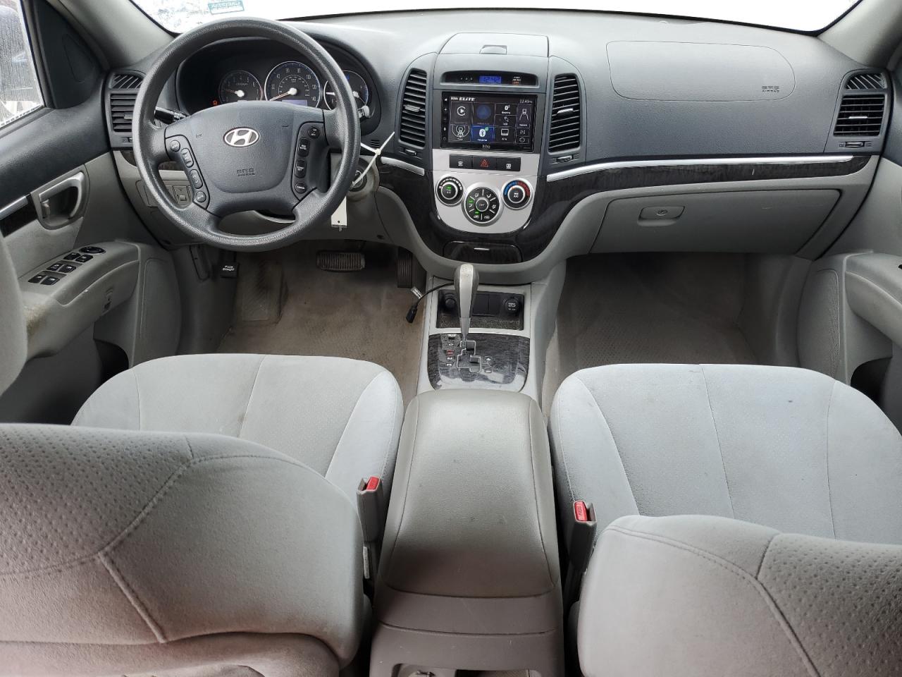 2008 Hyundai Santa Fe - Image 8