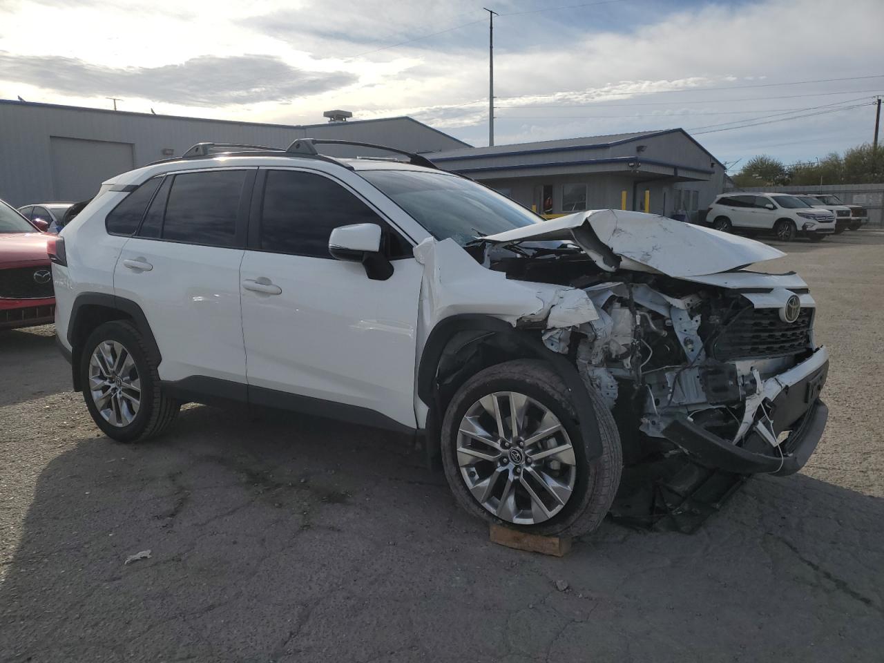 2019 Toyota RAV 4 - Image 4