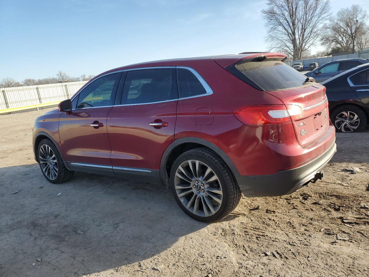 VIN 2LMTJ8LP2GBL38574 2016 LINCOLN MKX no.2