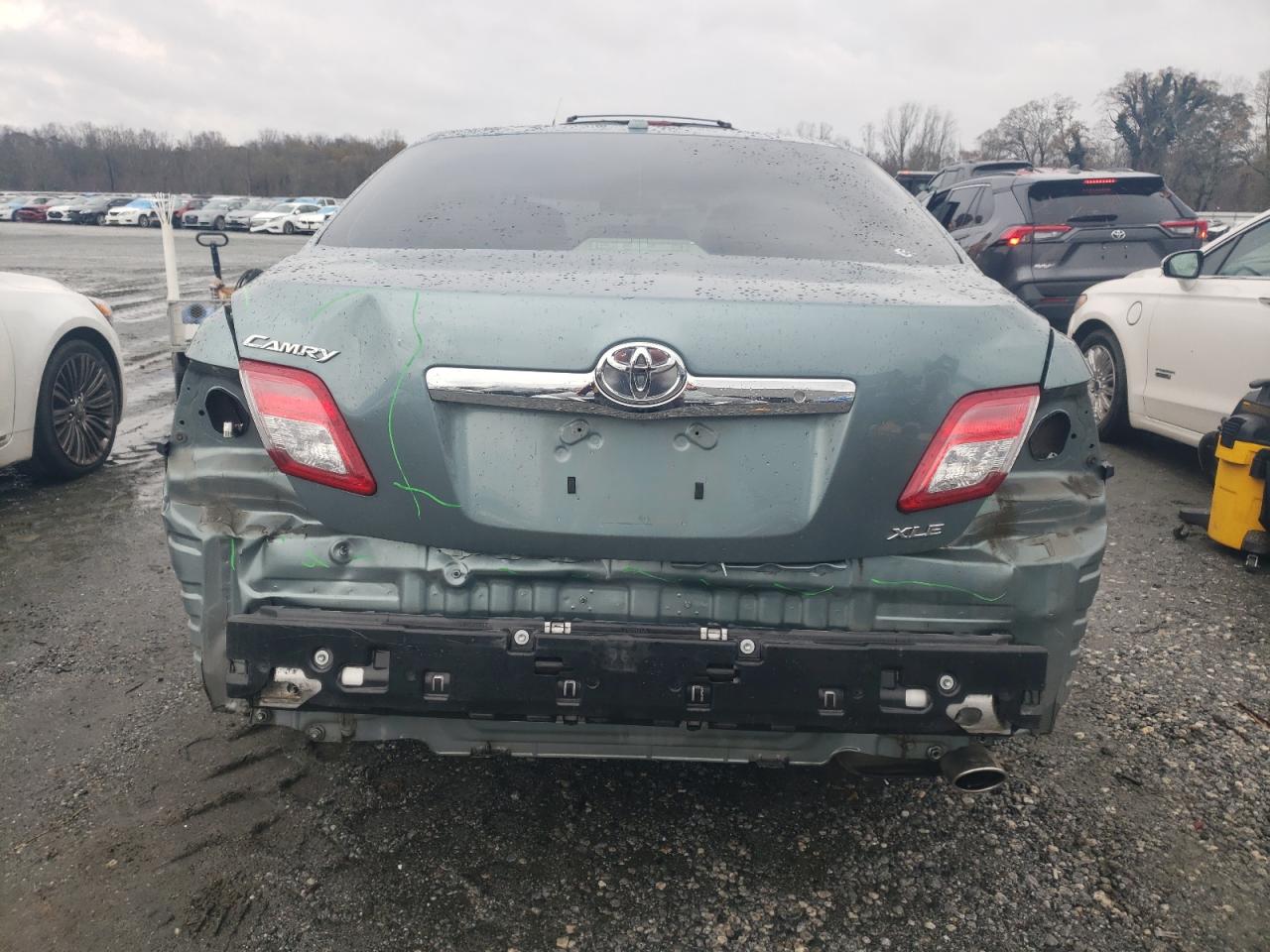2010 Toyota Camry - Image 6