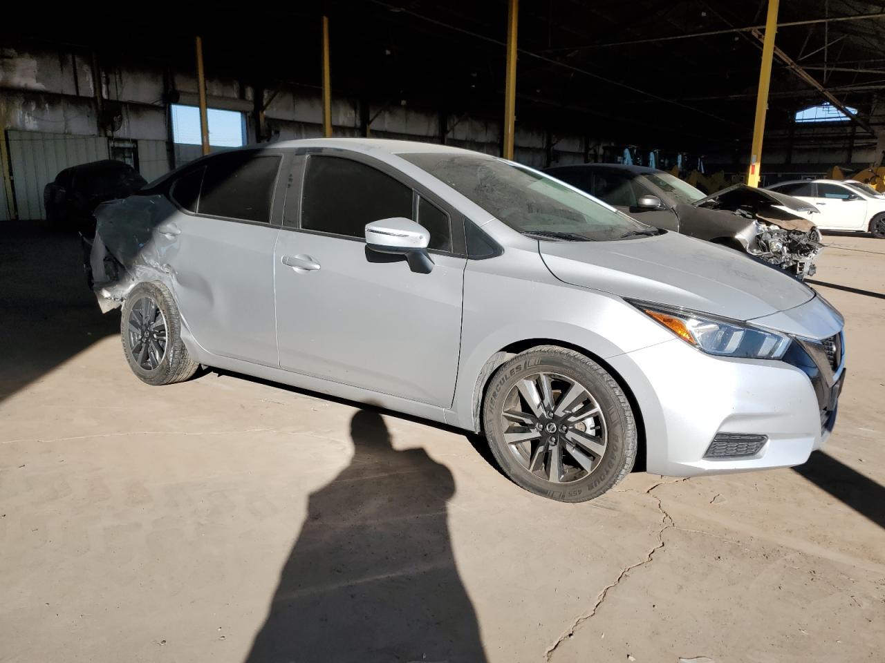 2021 Nissan Versa - Image 4
