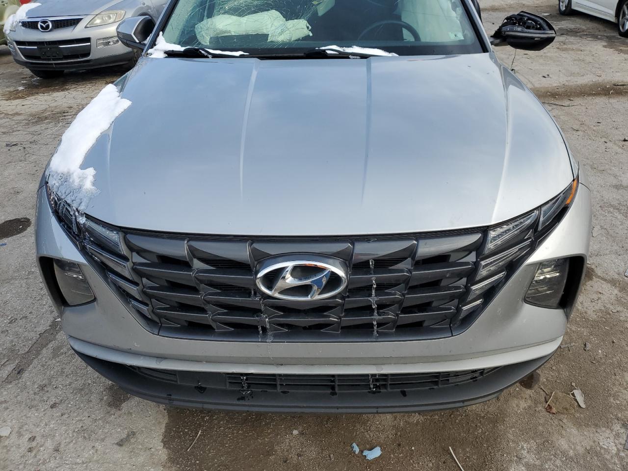 2022 Hyundai Tucson - Image 12