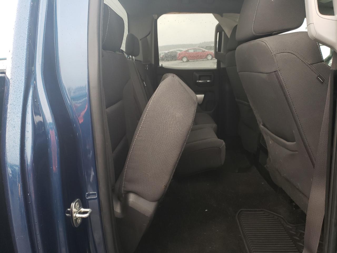 2017 Chevrolet Silverado - Image 11
