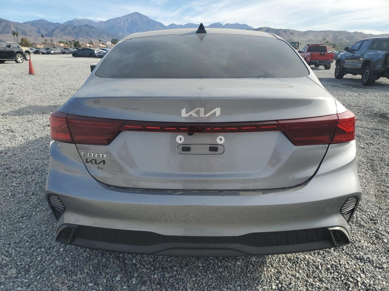 2024 Kia Forte - Image 6