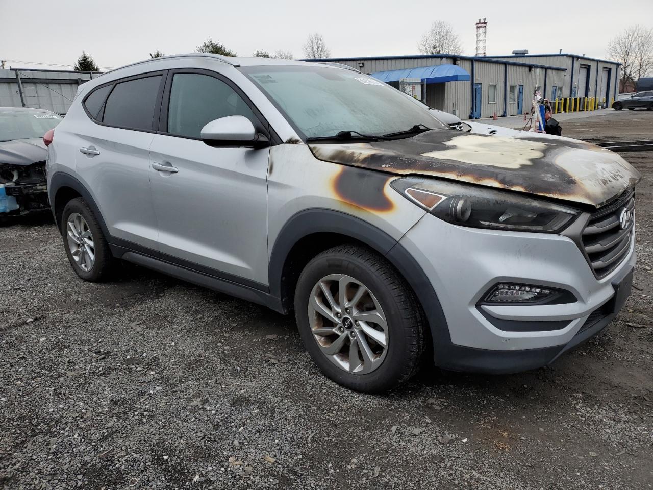 VIN KM8J3CA4XGU215317 2016 HYUNDAI TUCSON no.4