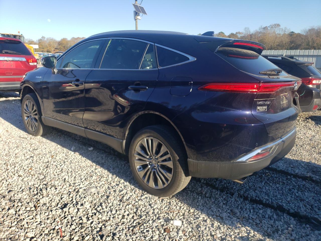 2021 Toyota Venza - Image 2