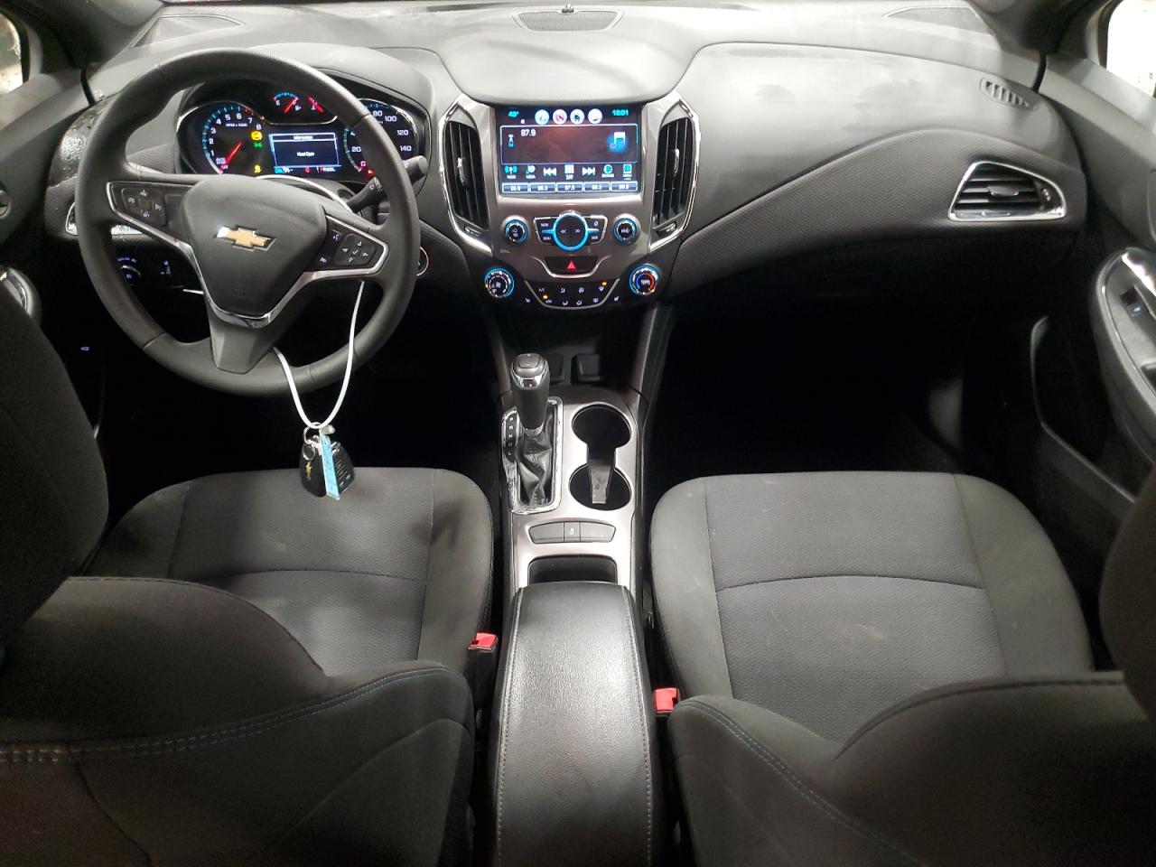 2017 Chevrolet Cruze - Image 8