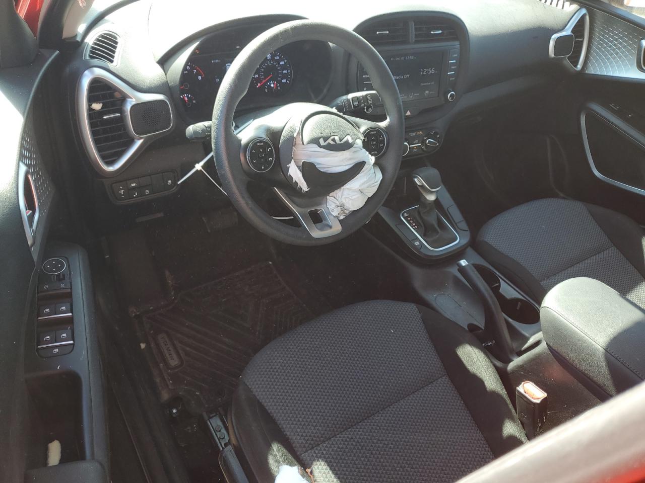 2022 Kia Soul - Image 8