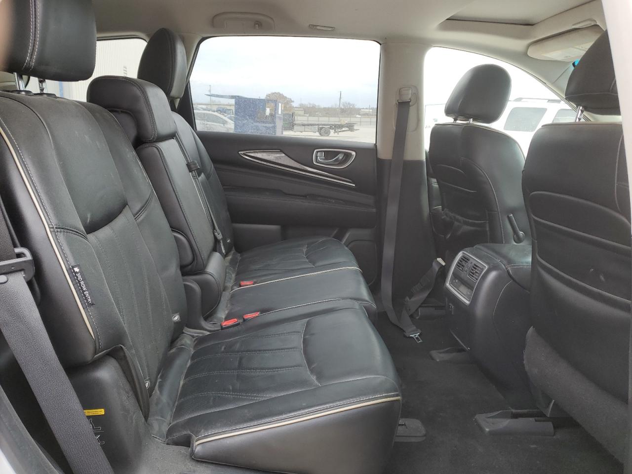 2018 Infiniti QX60 - Image 11