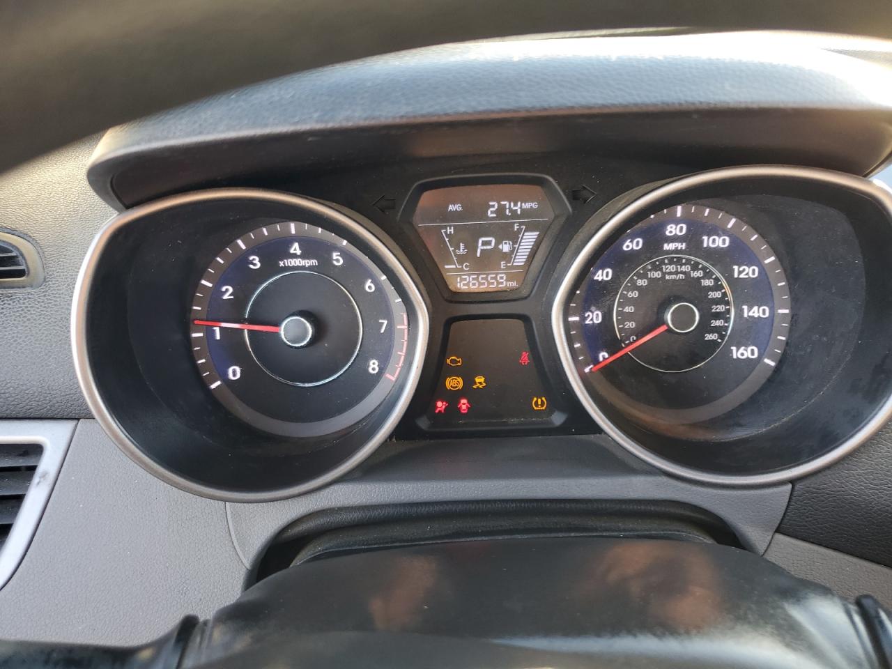 2016 Hyundai Elantra - Image 9