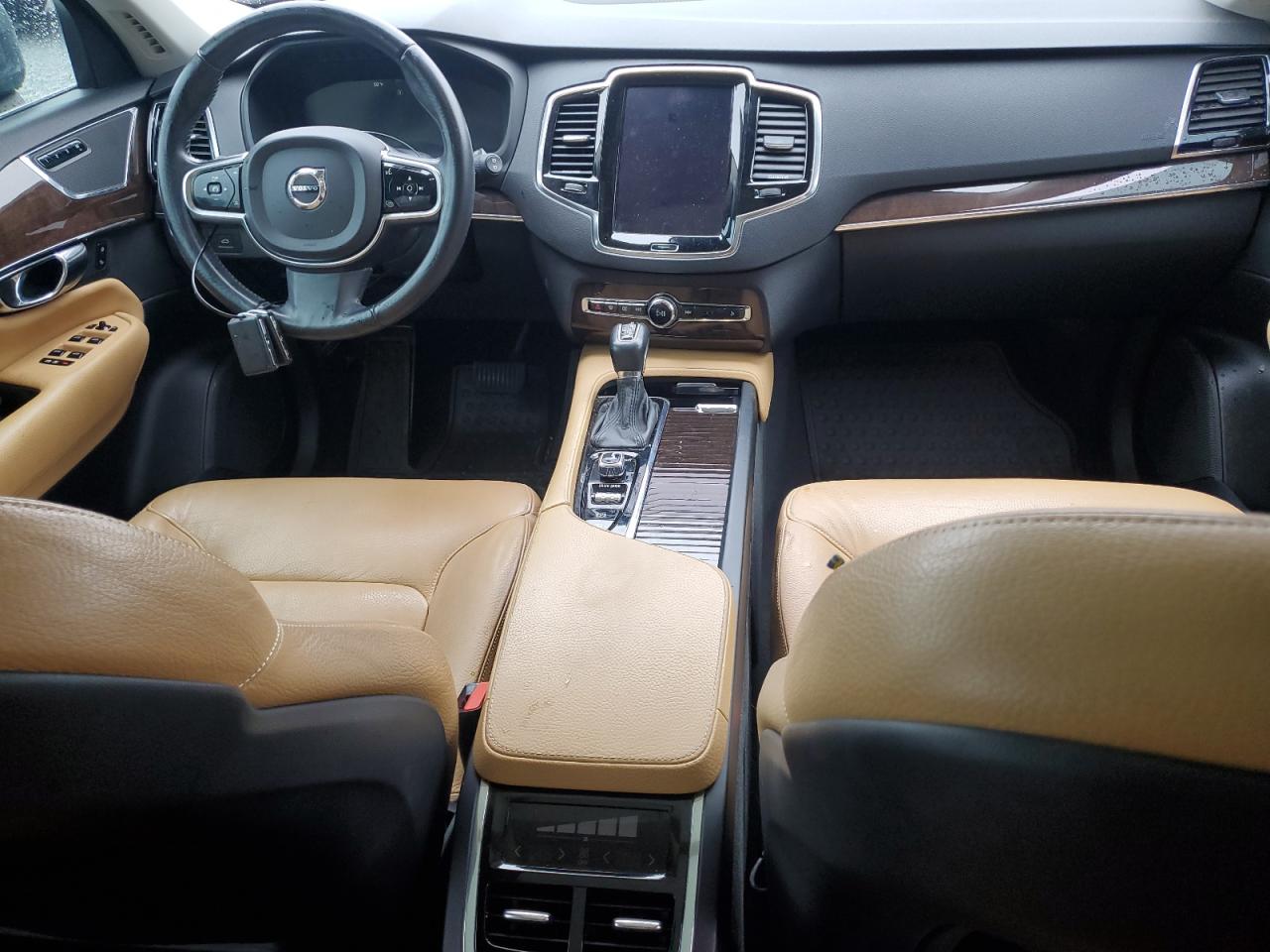 2016 Volvo XC90 - Image 8