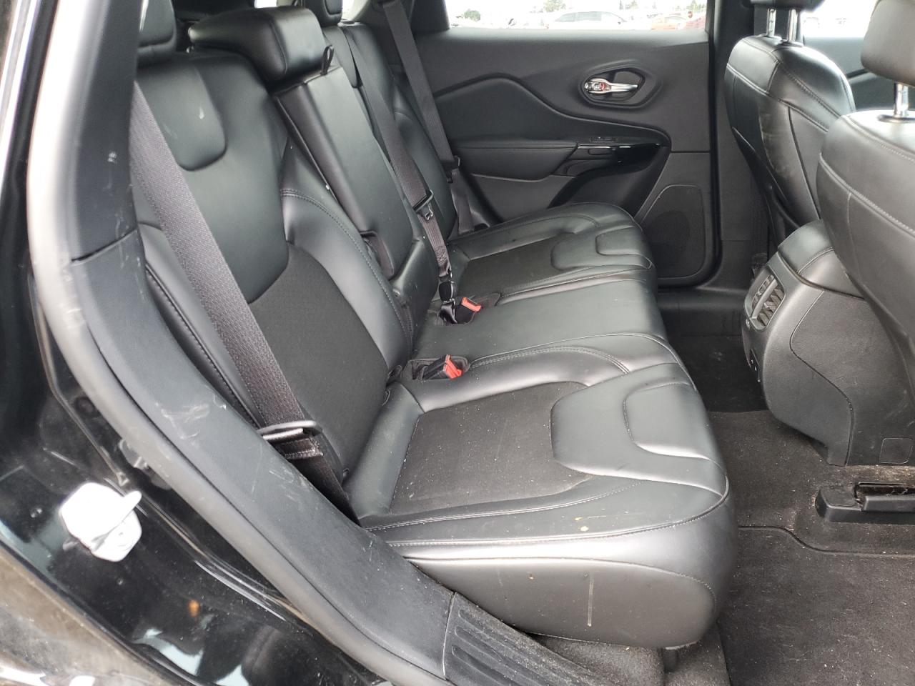 2020 Jeep Grand Cherokee - Image 11