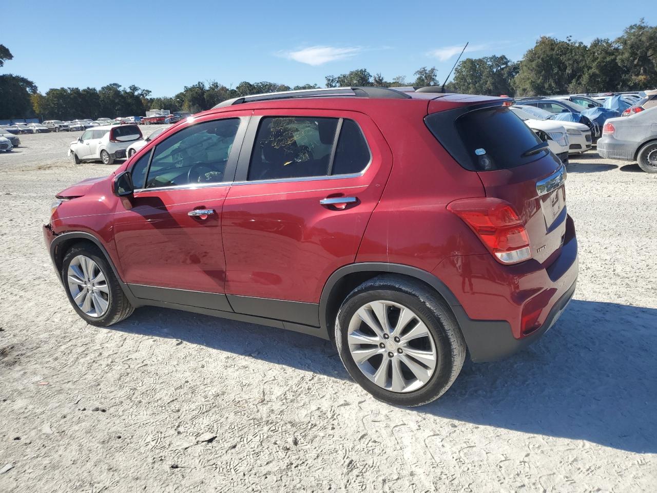 2019 Chevrolet Trax - Image 2