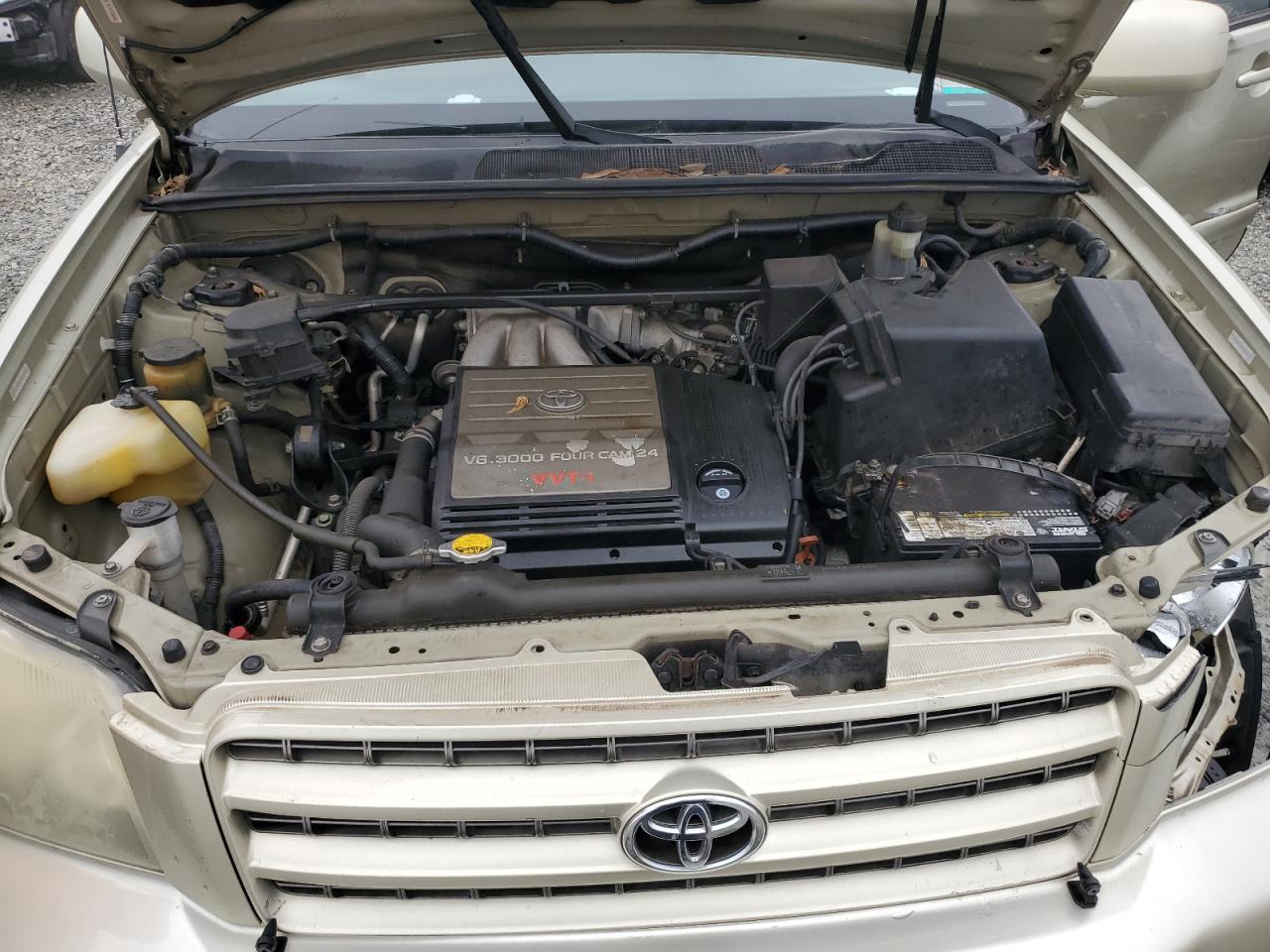 2003 Toyota Highlander - Image 12