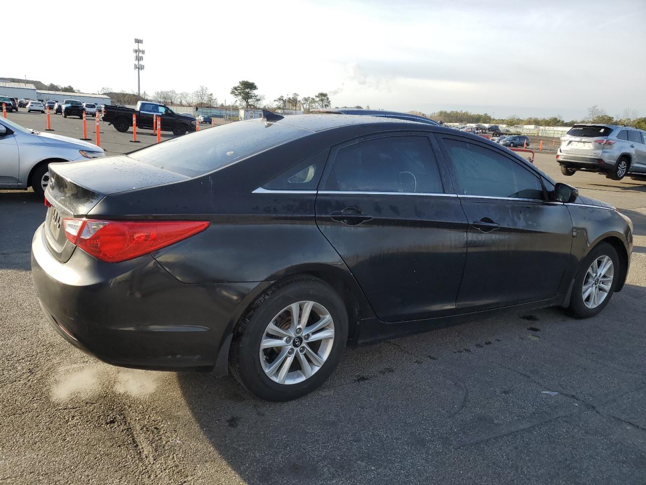 2013 Hyundai Sonata - Image 3