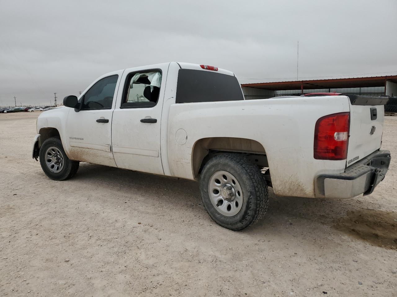 2011 Chevrolet Silverado - Image 2