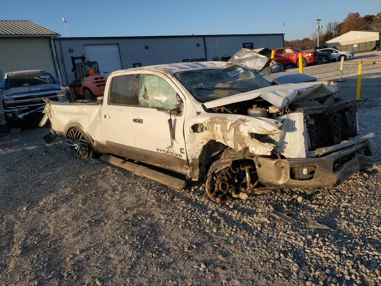 VIN 1N6BA1F49KN521727 2019 NISSAN TITAN no.4