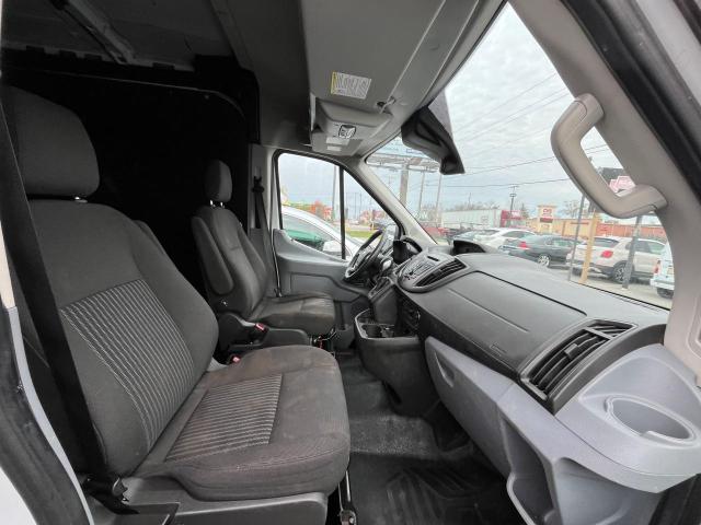 Фургони FORD TRANSIT 2016 Білий