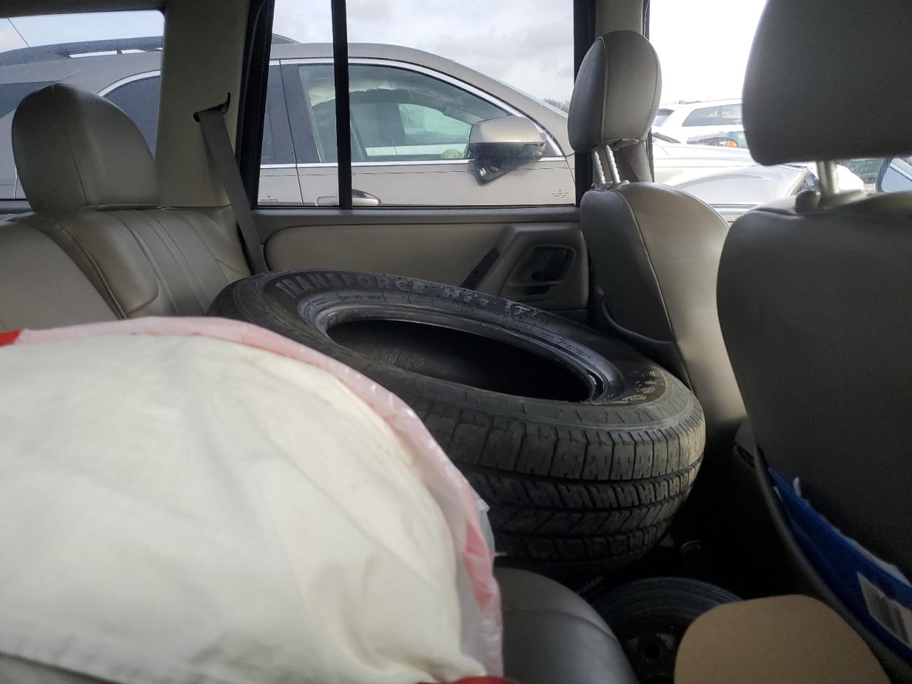 2003 Jeep Grand Cherokee - Image 10