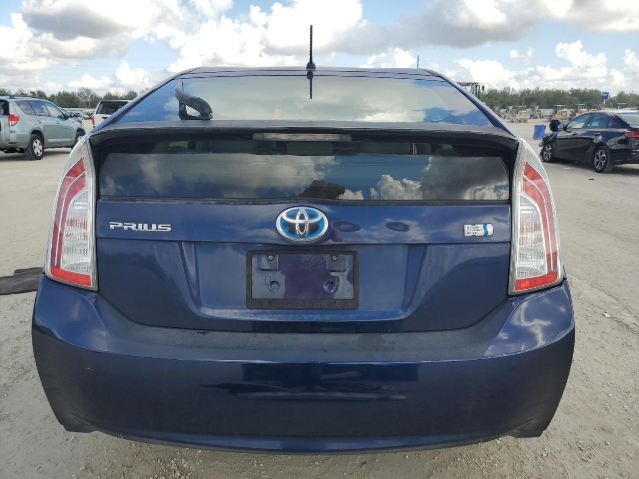 VIN JTDKN3DU6E1744129 2014 TOYOTA PRIUS no.6