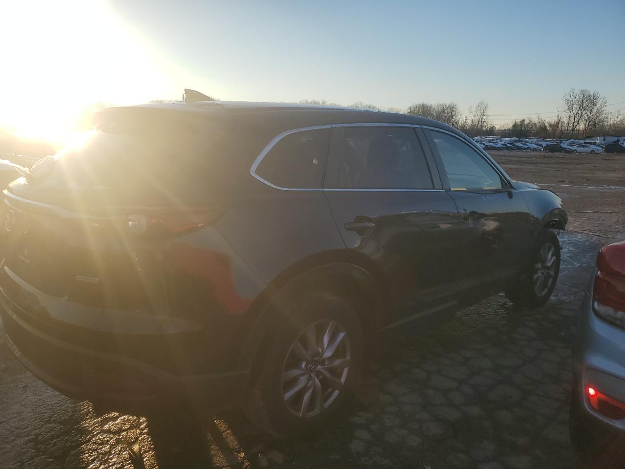 2017 Mazda CX-9 - Image 3