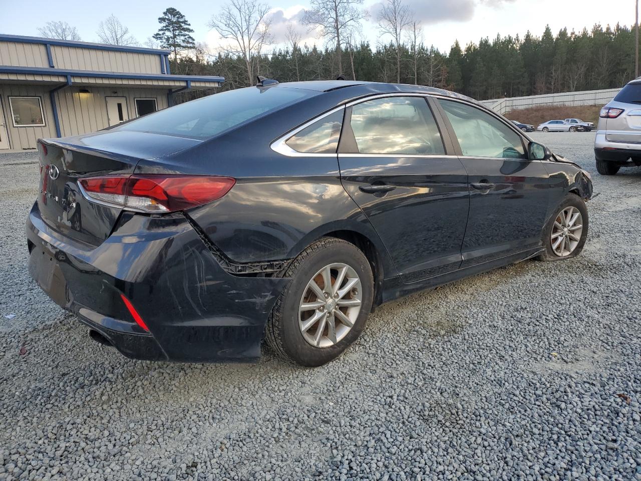 2018 Hyundai Sonata - Image 3