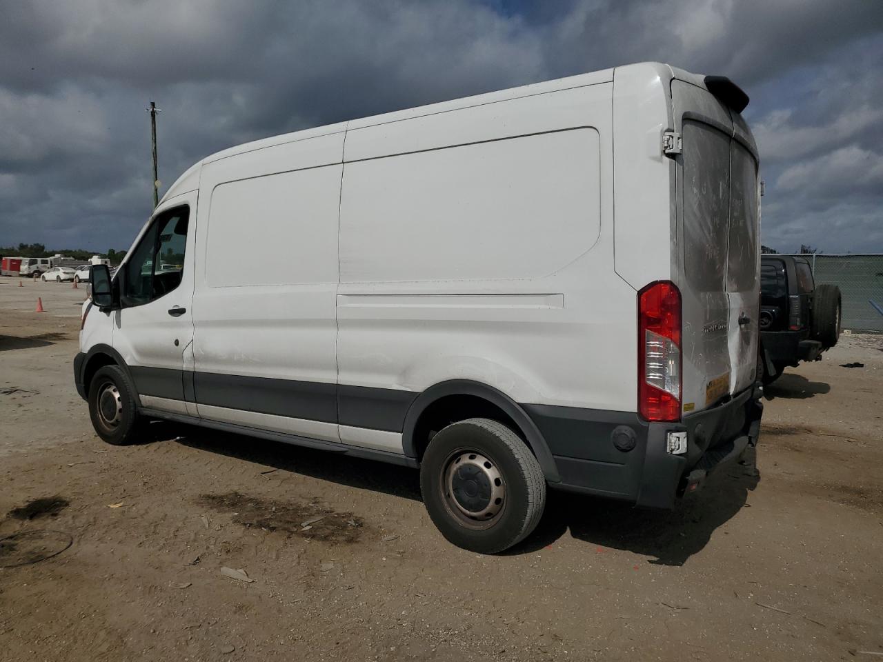 VIN 1FTYE1C89PKA17390 2023 FORD TRANSIT no.2