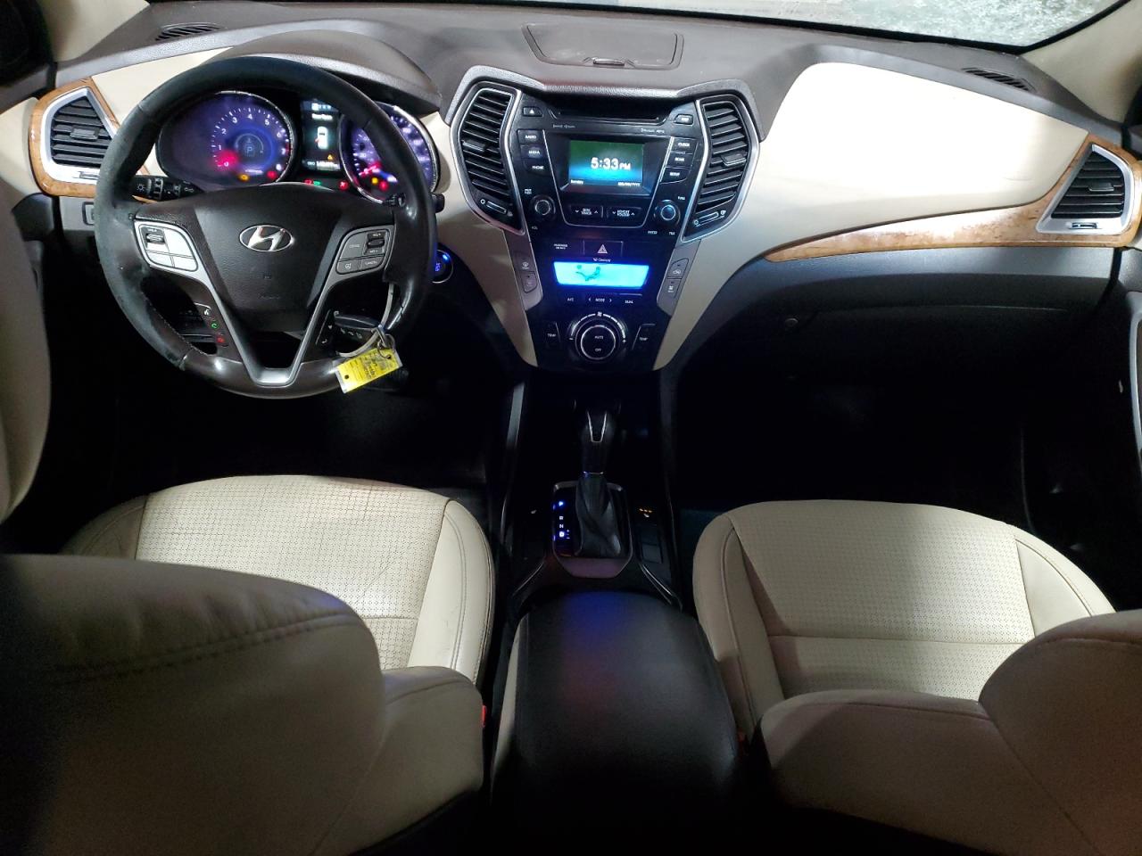 2014 Hyundai Santa Fe - Image 8